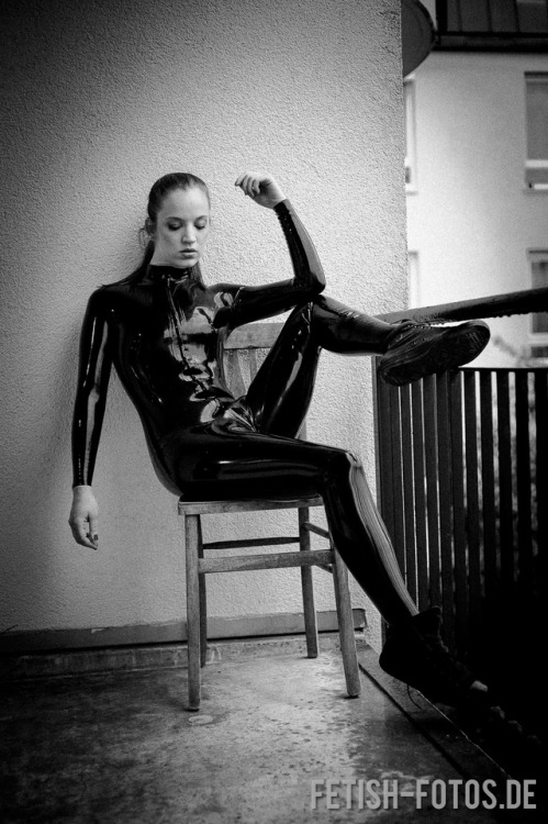 latexcrazy: Latexcrazy.comFREE made-to-measure serviceFREE chlorination treatment, extreme chlorinat