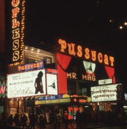 timessquareblue: Broadway between 48th and