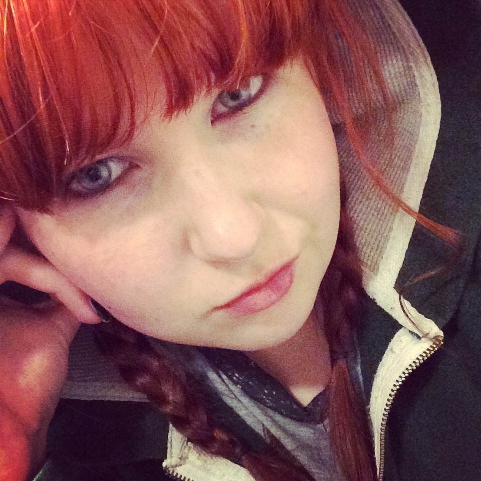 foxybaggins:  Sooooo hungoverrrr.