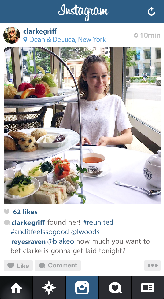 eat-meowtt:  clarkestiddys:  clexa social media au: clarke and lexa meet at a bar