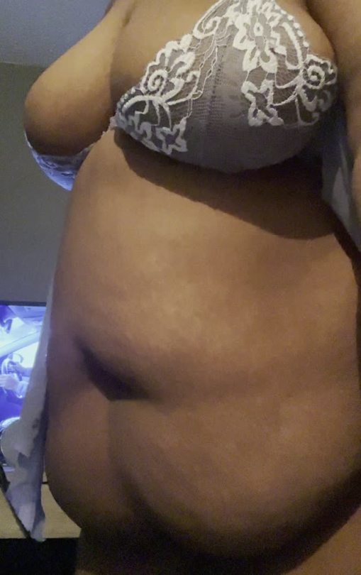 dreamgirlaj:I stuffed soo much😩 who tryna tease this fatty?🤭