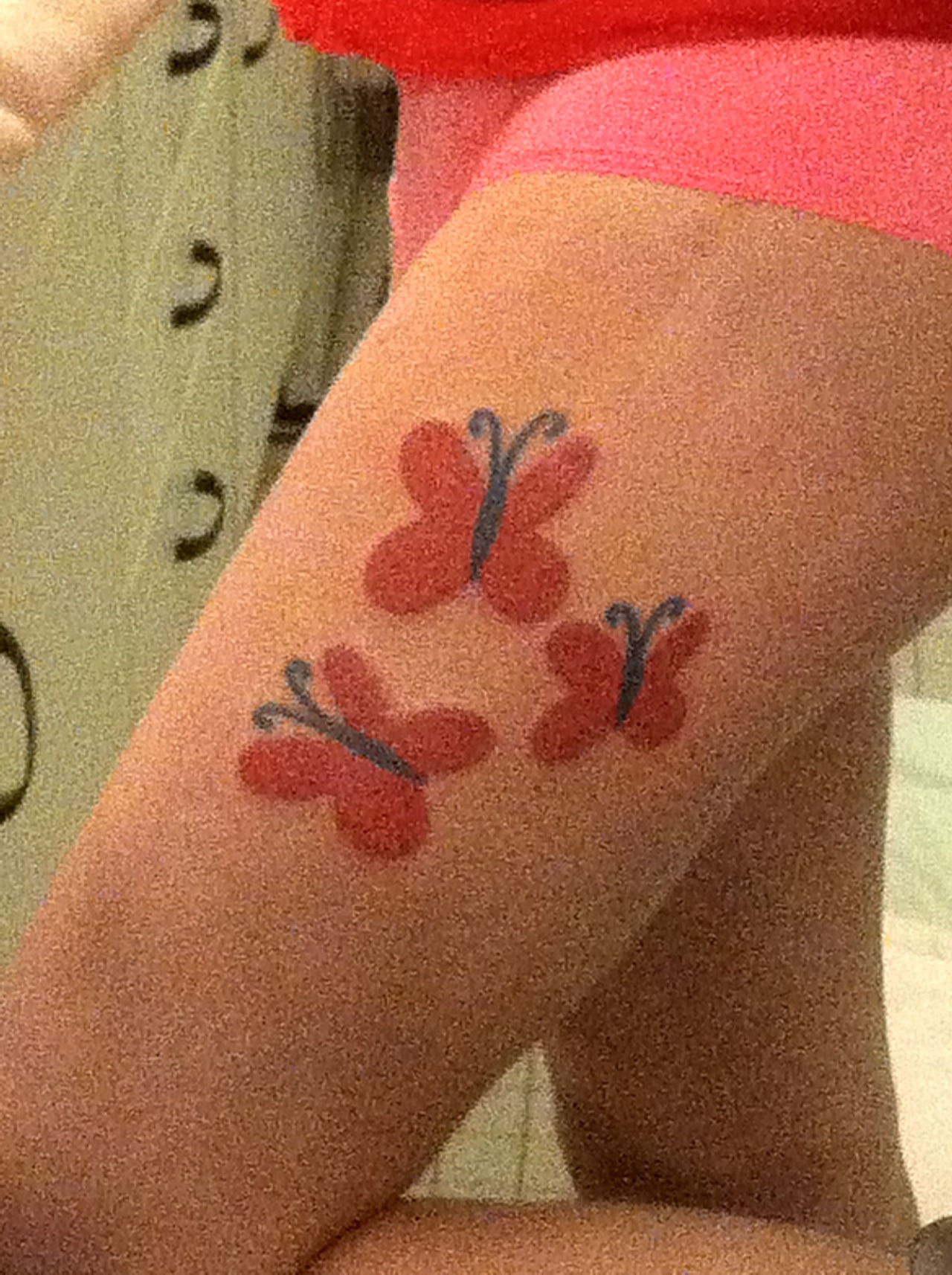 MY cutie mark!  In the correct place and everything.  You can post if you want~