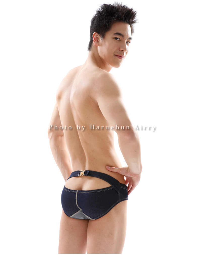 asianboy-collection:  More Pics - - - “NONG EARN” - - -  in Black STUD. Photo