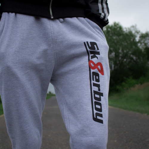 sk8erboy-eu: NEW #sk8erboy #skinny #sweatpants #grey more news @ story (hier: Frankfurt, Germany)