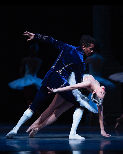 angelica generosa and jonathan batista photographed performing as odette and prince siegfried in swa