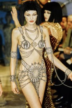 a-state-of-bliss:  Shirley Mallmann @ John Galliano Fall/Wint 1997