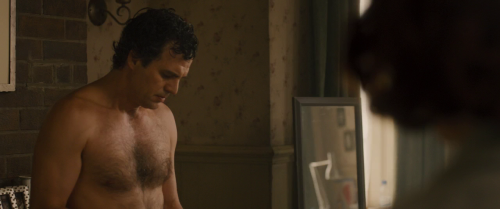 hotashellcelebmen:  More here :  http://shirtlessmenontheblog.blogspot.it/2015/08/mark-ruffalo-shirtless.html adult photos