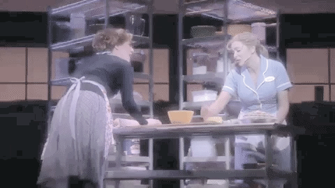 royal-misfits:So with flour on my hands I’ll show them all how Goddamn happy I am Sugar, butte