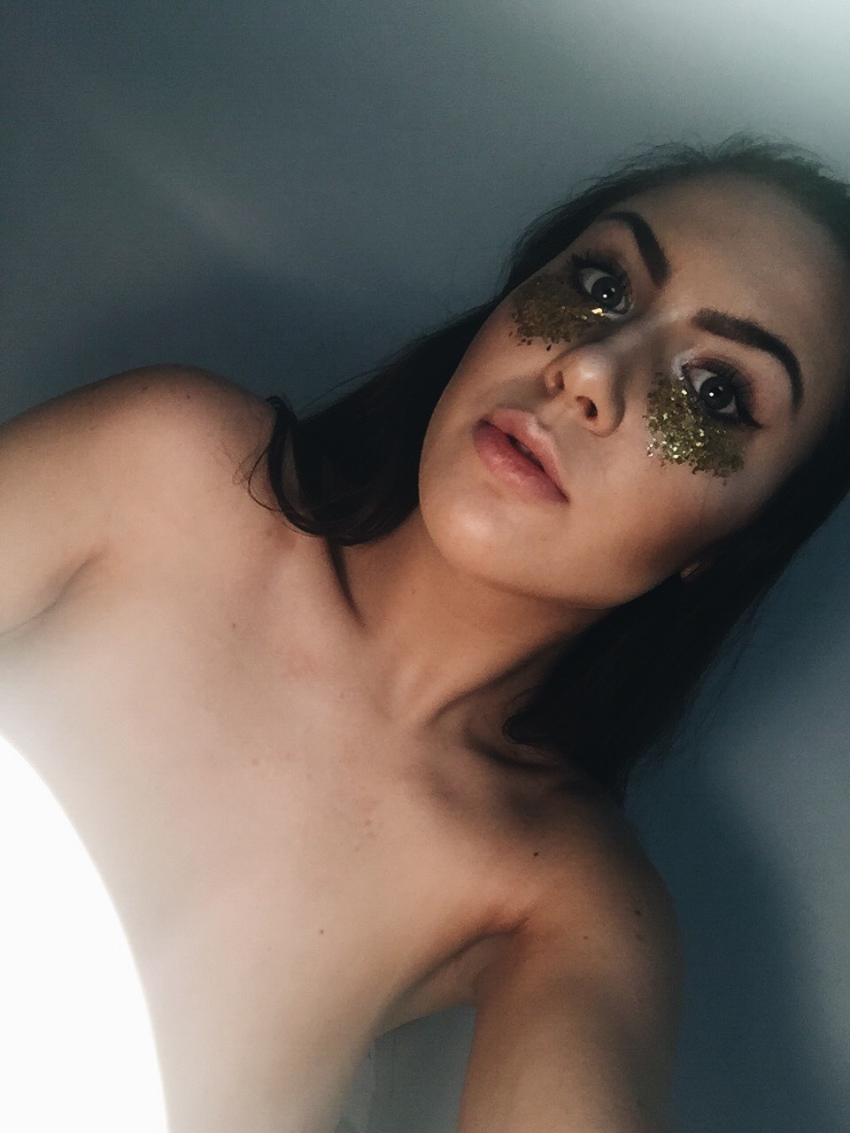 radiantjules:  why am i naked &amp; covered in glitter