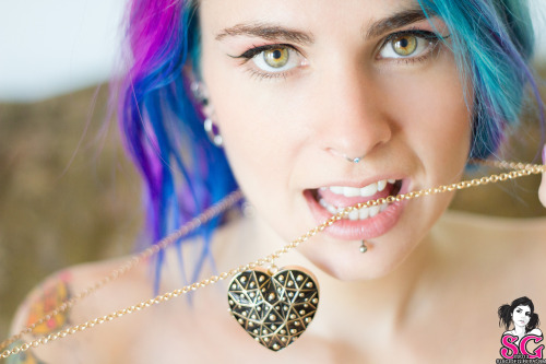 THE BEST SUICIDE GIRLS