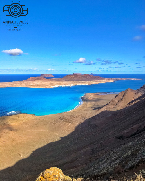 Lanzarote - Canary Islands - Spain (by Anna Jewels (@earthpeek)) https://www.instagram.com/earthpeek