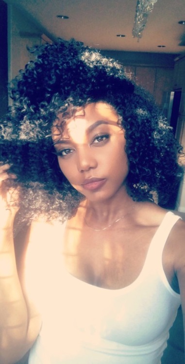 ohhsocali:ig: camilllebrownlookin for some new melanin kings and queens to follow! did i miss the bl