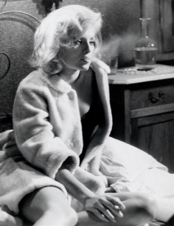 les-yeux-avides:  Virna Lisi by Angelo Frontoni 