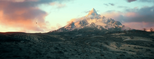 vizual-demon: Erebor. Built deep within the mountain itself, the beauty of this fortress city was le