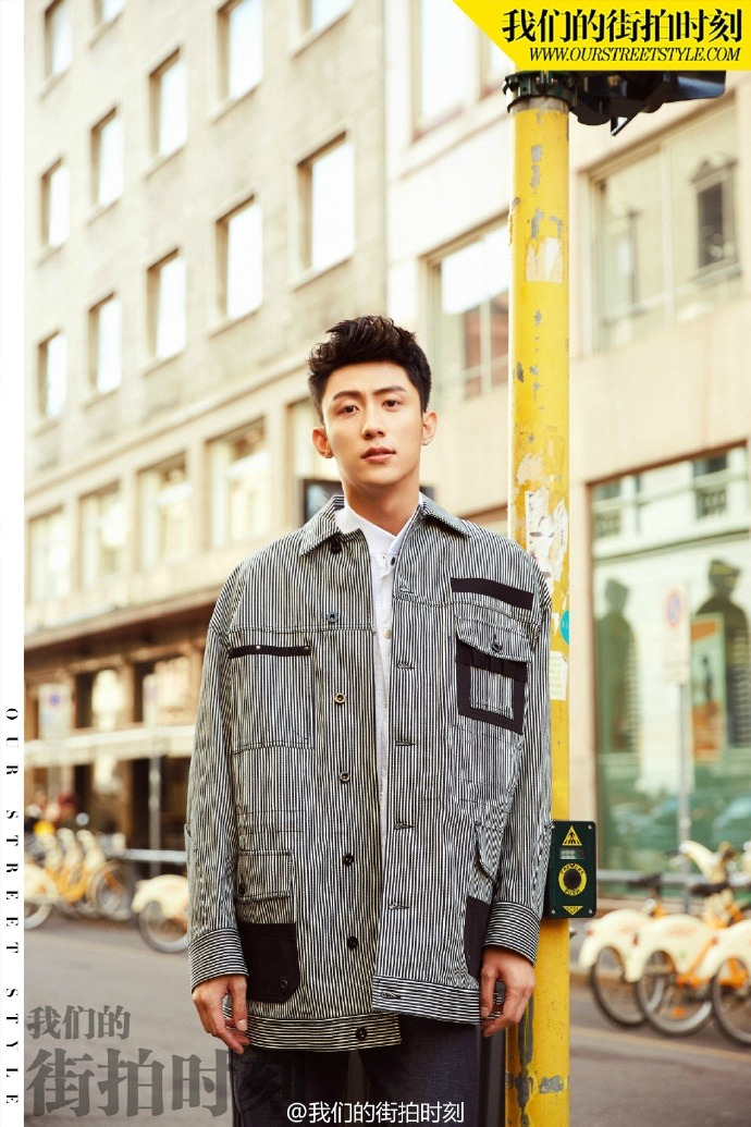 huangxxxu: 27/2/2017 our street style diesel black. credit: 我们的街拍时刻