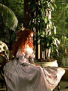 ceremonial:Lucy’s white gown ✨Bram Stoker’s Dracula, 1992.