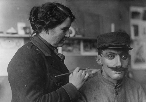 hintretro:Anna Coleman Ladd, The Sculptor Who Created Masks For Mutilated World War I Soldiers (+)