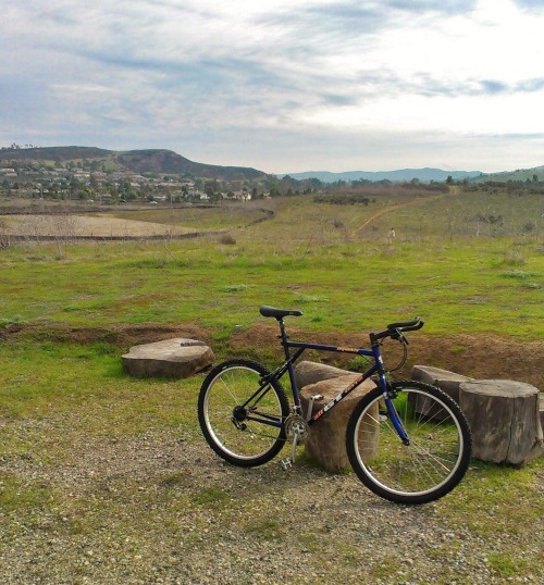 edukaycheon: Well it’s new bike day, but I still have a different kind of bike that’s been stressing
