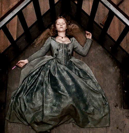 31 DAYS OF HALLOWEEN ↳ DAY #8: SLEEPY HOLLOW (1999) • Dir. Tim Burton 