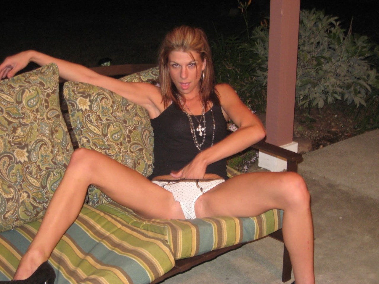 geilersau:  ehefrauensharing:  maik-oldfield:  sexy slutty milf   GEIL  Top
