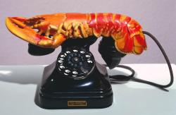 leuc:Salvador Dali, Lobster Telephone, 1936.