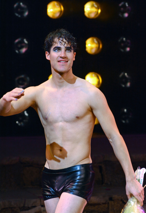 darrencriss-news-blog:[UHQ] Darren Criss onstage during his debut curtain call for ‘Hedwig and the A