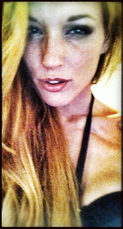 amateur-implant-pics:   Jenny Blighe