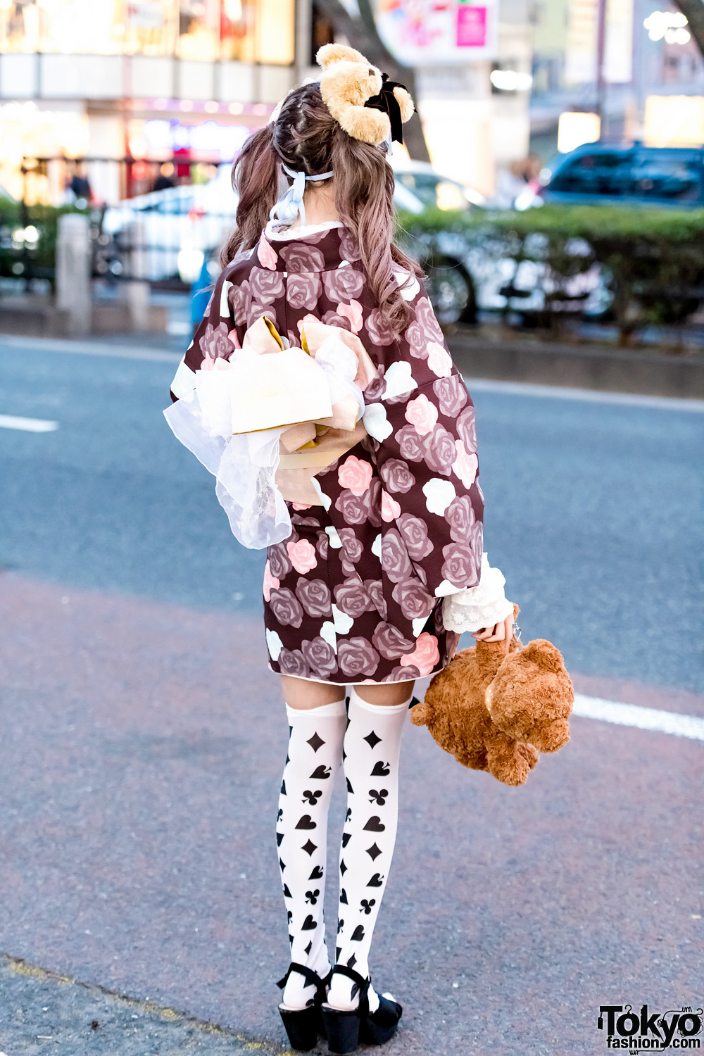 tokyo-fashion: Sakibon and Ayane on the street in Harajuku. Sakibon is wearing a