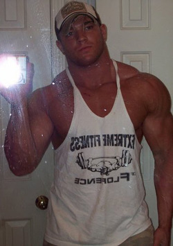 muscle-nerd:  Ryan Smith 