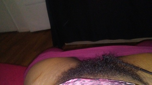 bushyheaven: #MrsBubbleBush MonsterBush combing it out to look like a Big Afro. Thick and Hairy