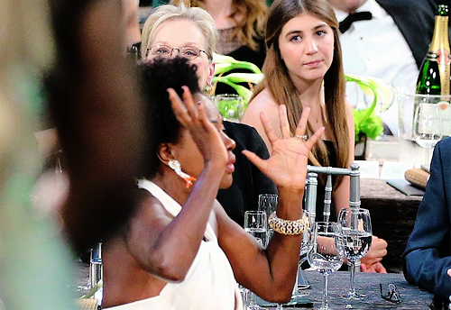 meryl-streep:  Meryl Streep cheers on as Viola Davis wins the SAG awards.