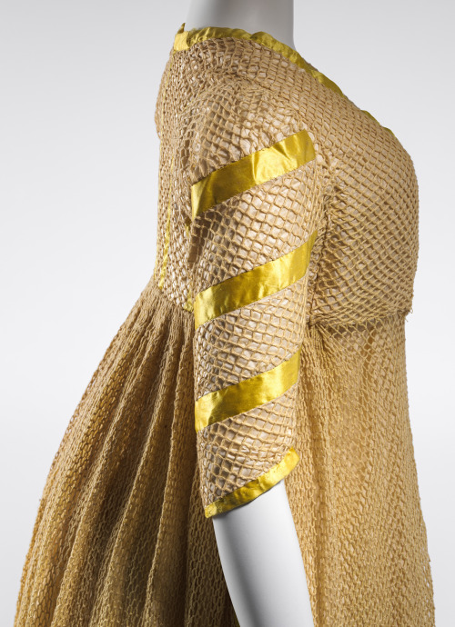 fashionsfromhistory:Dressc.1798BritishThe MET (Accession Number: 2020.208a, b)