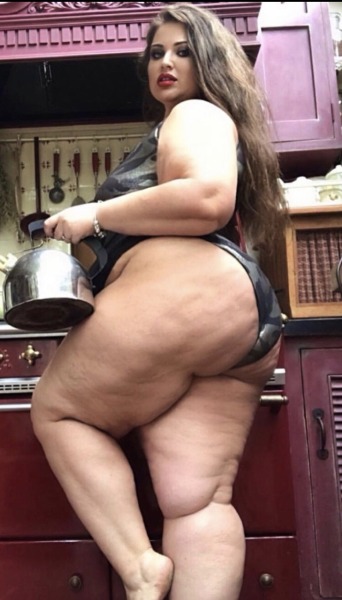 Porn photo fat-heels:erronblack-tom:I love your huge