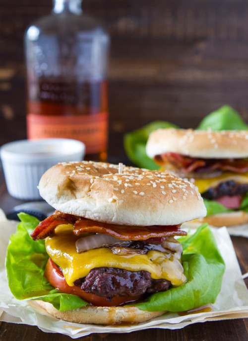 do-not-touch-my-food:  Bourbon Burger