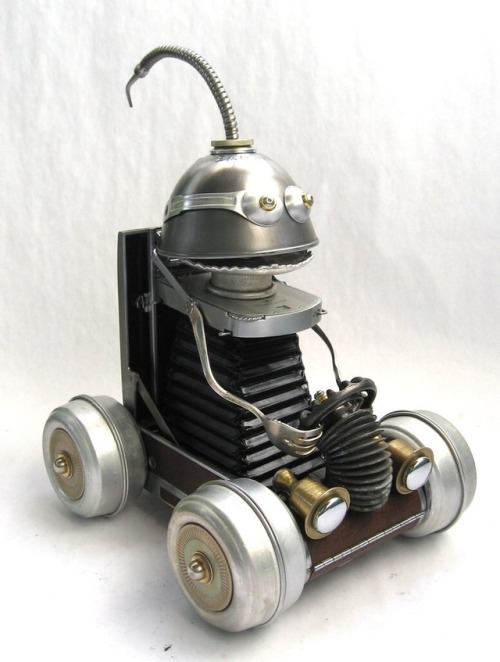 Robot sculptures, assembled from junk parts and other found objects. By Brian Marshall.