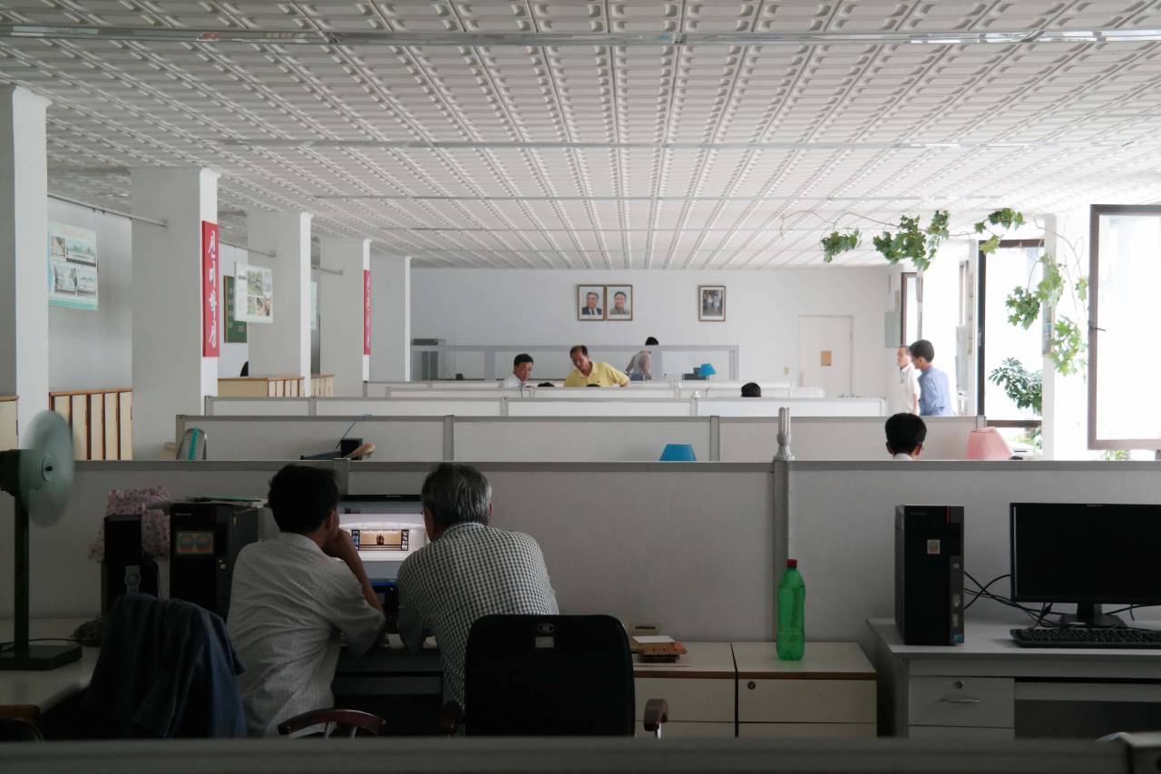 northkoreaninteriors:  Paektusan Academy of Architecture, Pyongyang[Photos: Oliver