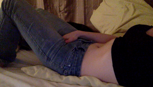 icantfuckingholdit99:Have to piss so bad right now. 