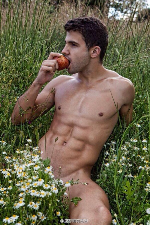 gam1069:  Naked Adam 