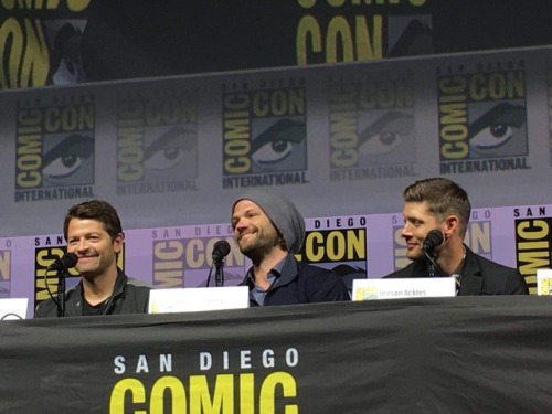 Supernatural panel at #SDCC 3/3. Taken by my friend so I could relax and enjoy.Feel free to share 