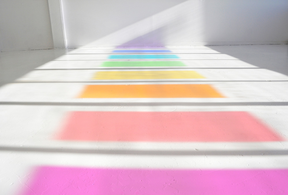 discuses:  Jessica Houston: Full Spectrum (2011), natural light, color gels