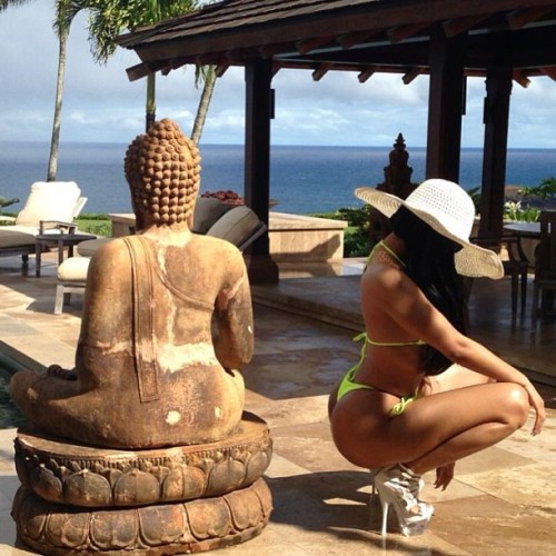 lemme-holla-at-you:  Nicki Minaj. 