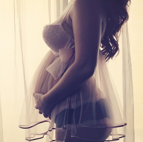 miguel-saucedo:  enceintenue:  @enceinte_nu enceintenue.tumblr.com #enceinte #pregnant  Amooo esta fotooooo 