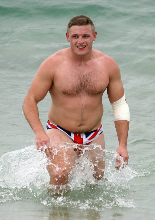 holdenutebloke:  roscoe66:  George Burgess of the South Sydney Rabbitohs at Bondi Beach  . 