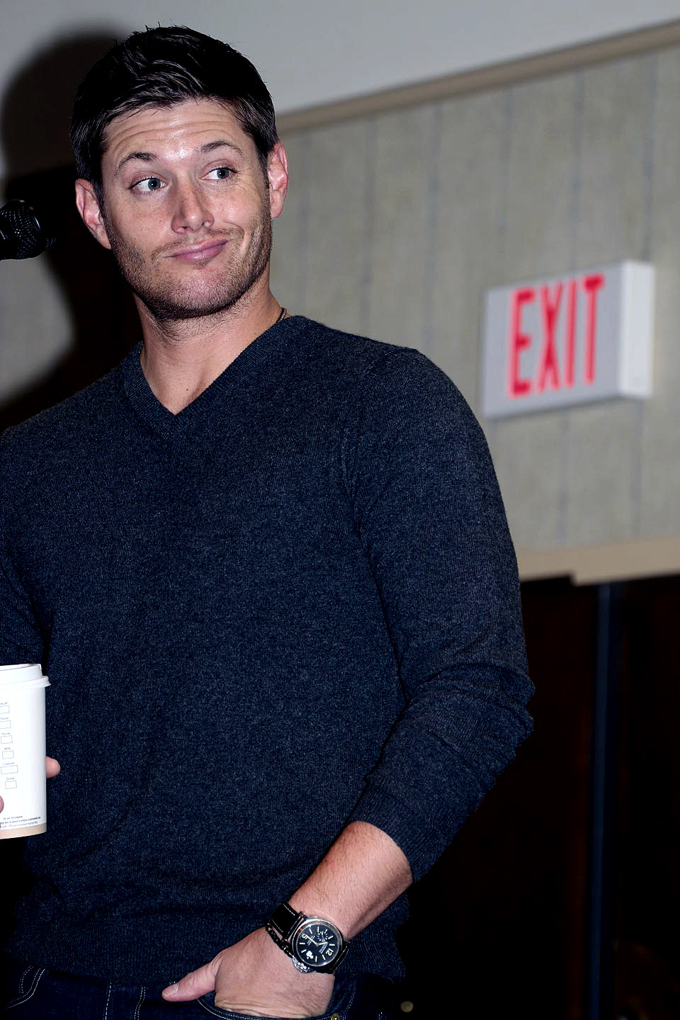 kakinkead:  Jensen Ackles with his trade mark Dean Winchester smirk! I am not sure