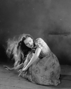 steroge:   Lillian Gish in The Wind (1928) - interior-shot still by Milton Brown (Still: American Silent Motion Picture Photography)  
