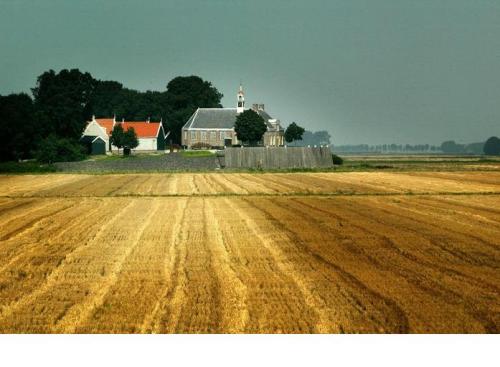 Schokland was a peninsula that by the 15th century had become an island. Occupied and then abandoned