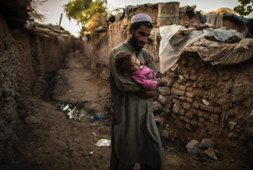 nubbsgalore:  happy father’s day. photos by (click pic) biswaranjan rout, india; anja niedringhaus, afghansitan; zohra bensemra, pakistan; tony karumba, somalia; navesh chitrakar, nepal; mohammadreza momeni in iran; pedro ugart, afghan refugee camp