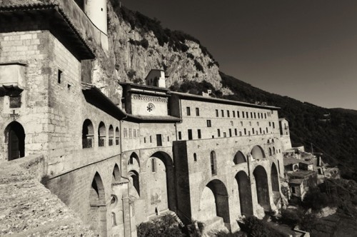 italianways:In Subiaco, the Abbey of Saint Scholastica now rises where Nero’s villa used to be.(via 