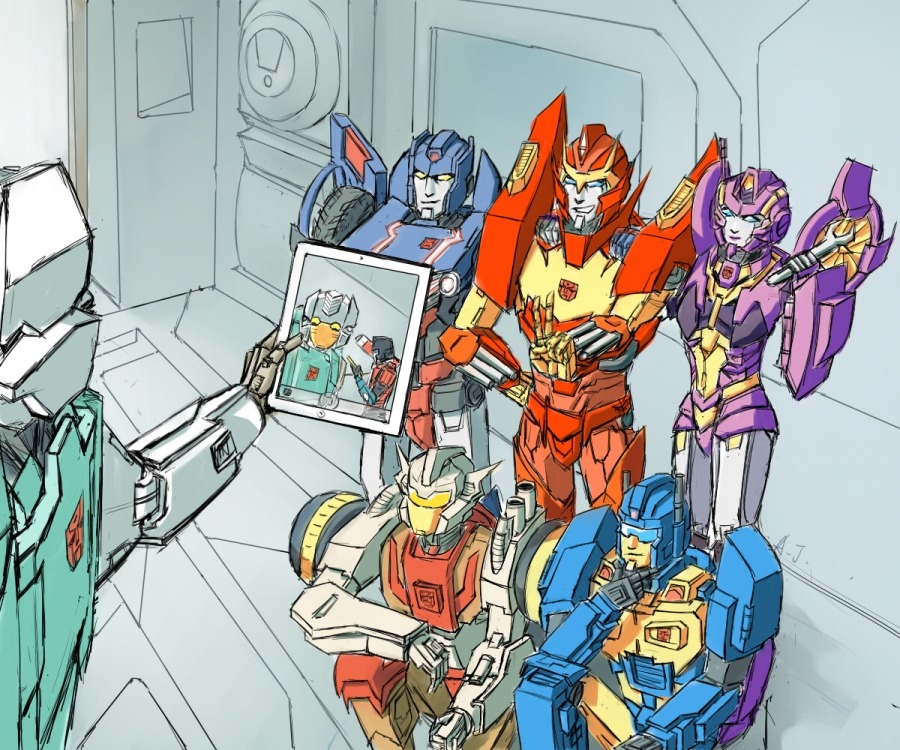yogurtlid10000:
“azurejelly:
“selfie meme for Team Rodimus
Btw, I don’t know why Transformers would use something like iPad either
”
One of my fav MTMTE fanarts because it’s extremely accurate
Especially the Percy in the background
”