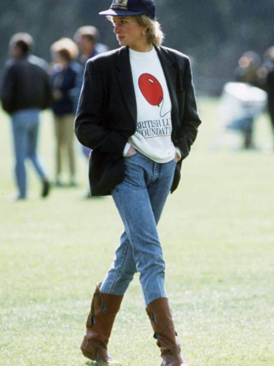 5 Princess Diana Outfits That Will Make You Want to Live in Jeans and Blazers